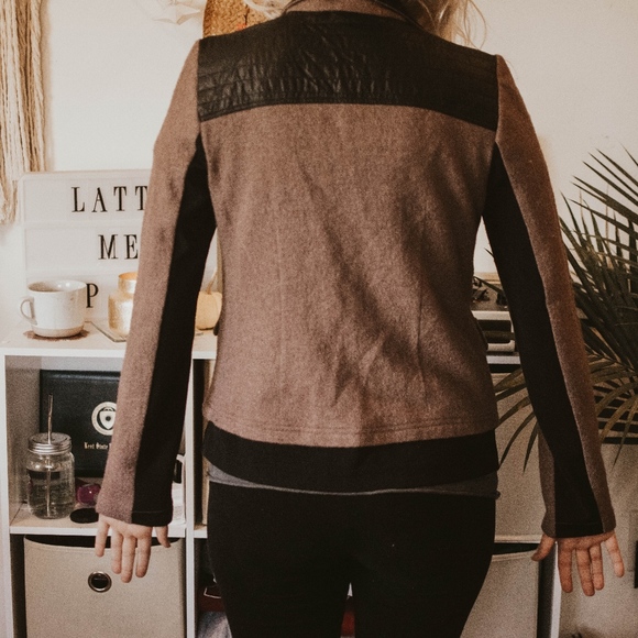 Fitted jacket - Picture 5 of 6